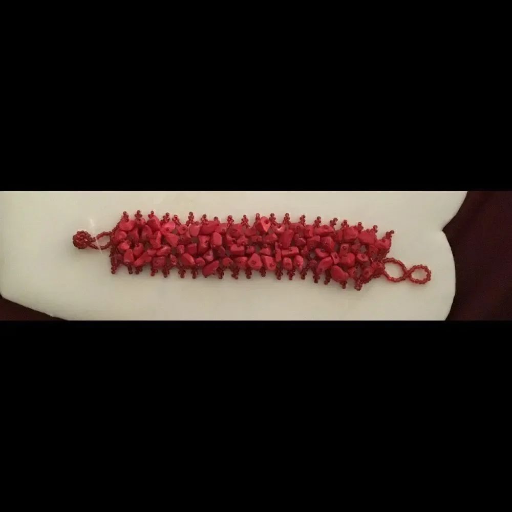 Coral Gemstone Chips & Seed Bead Stretch Bracelet